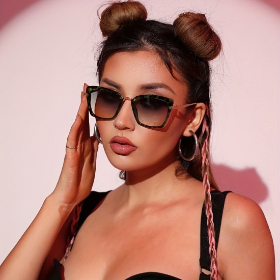 New personalized, modern metal sunglasses. Women's fashionable street-style sun protection sunglasses, European and American trendy cat-eye sunglasses