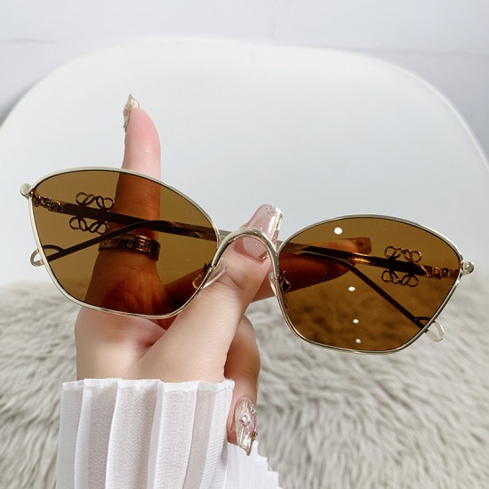 European and American fashion, high-end women's sun protection metal sunglasses, cross-border new trendy, influencer cat-eye sunglasses European and American fashion, high-end women's sun protection metal sunglasses, cross-border new trendy, influencer cat-eye sunglasses