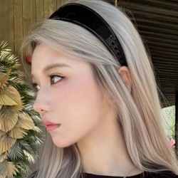 Cross-border fashionable cat-eye sunglasses for women, trendy, cool, high-end cat-eye retro sunglasses with UV protection.